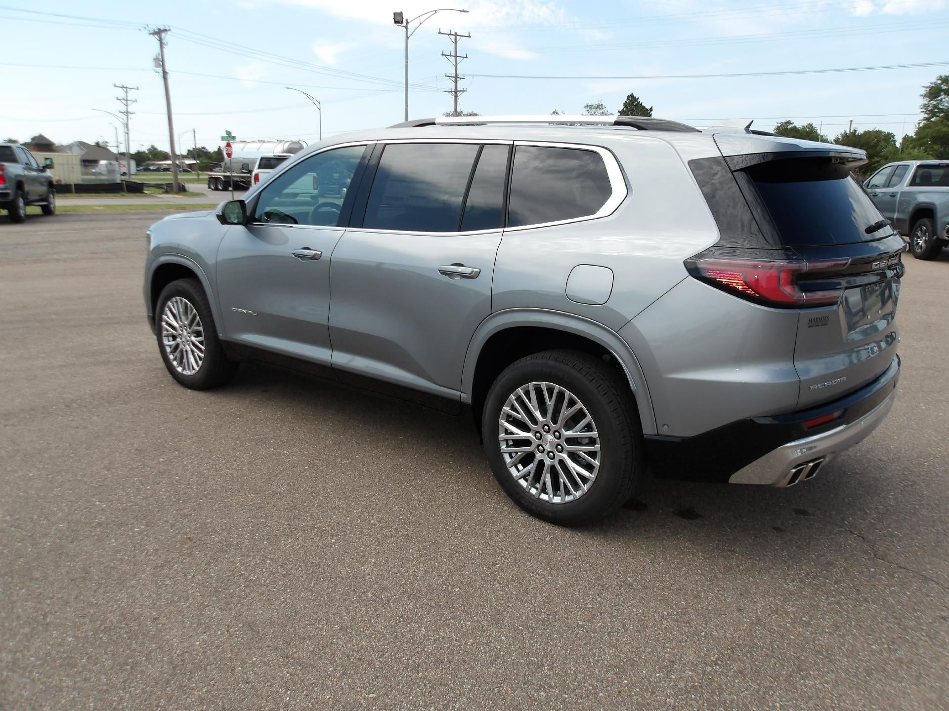 2026 GMC Acadia FWD Denali