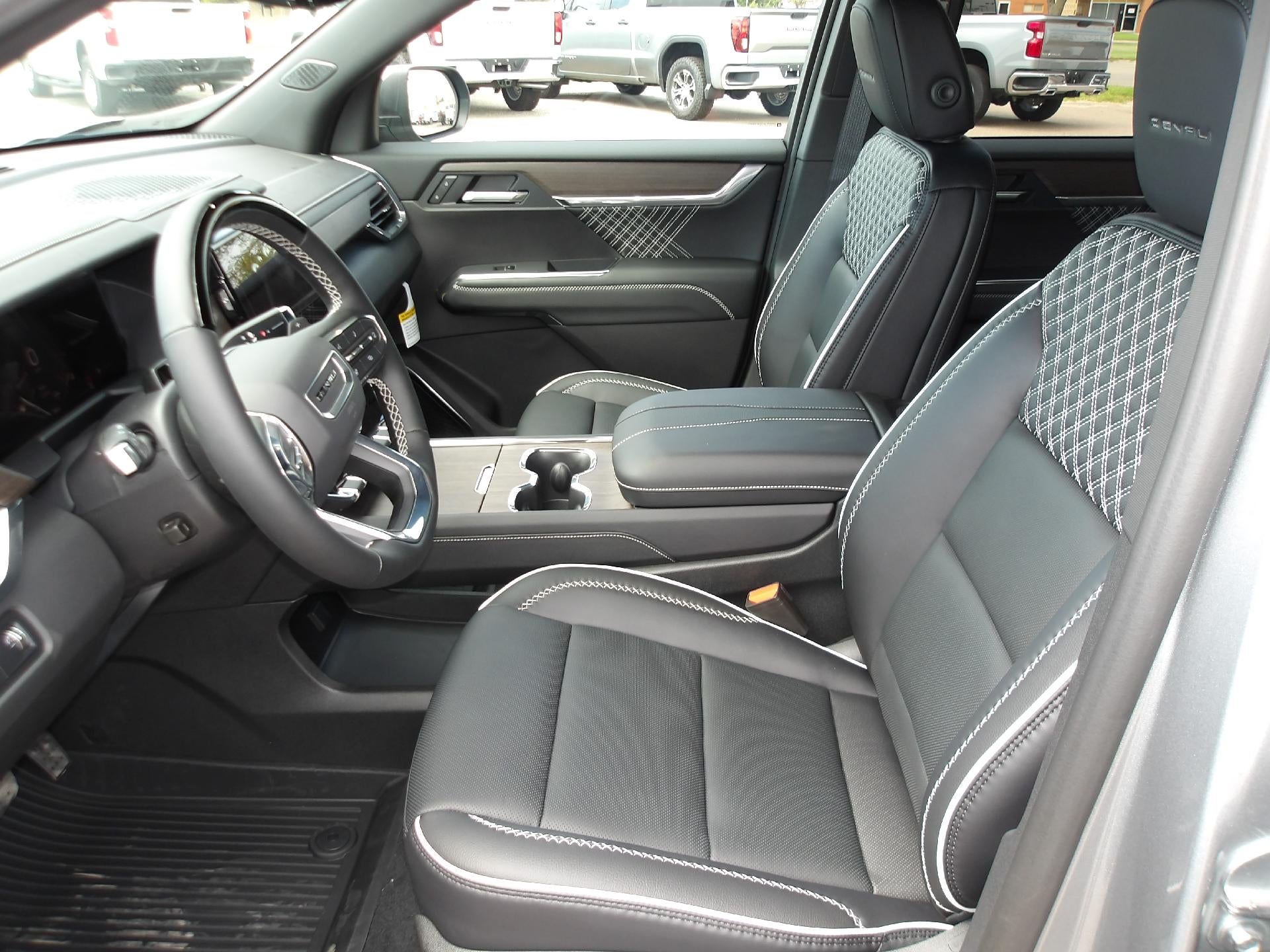 2026 GMC Acadia FWD Denali