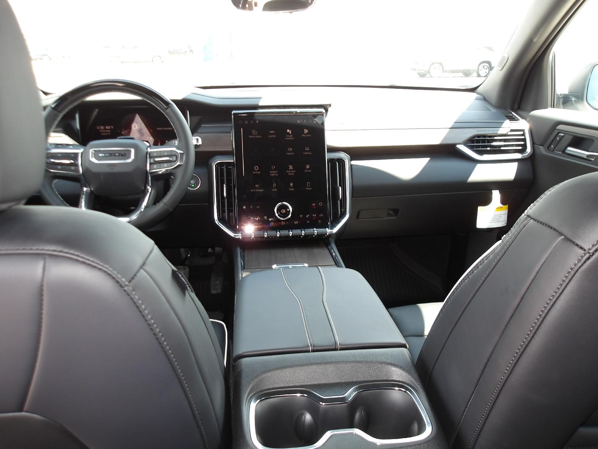 2026 GMC Acadia FWD Denali