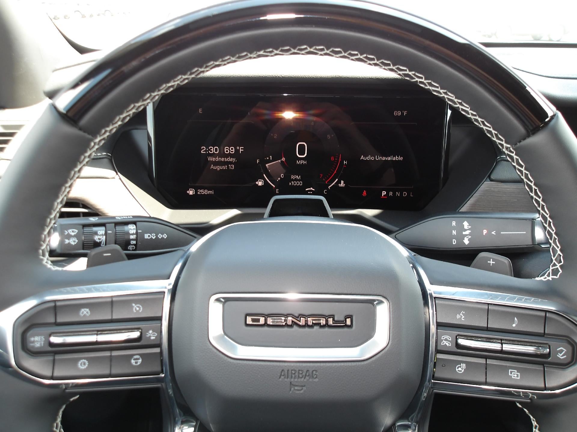 2026 GMC Acadia FWD Denali