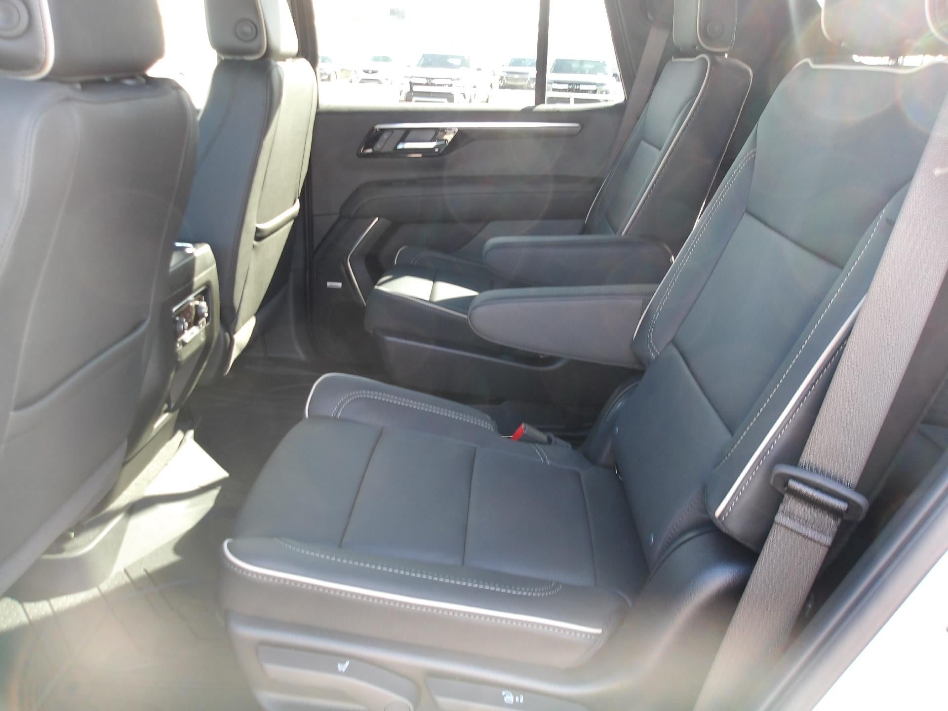 2027 Chevrolet Tahoe Premier - Photo 9
