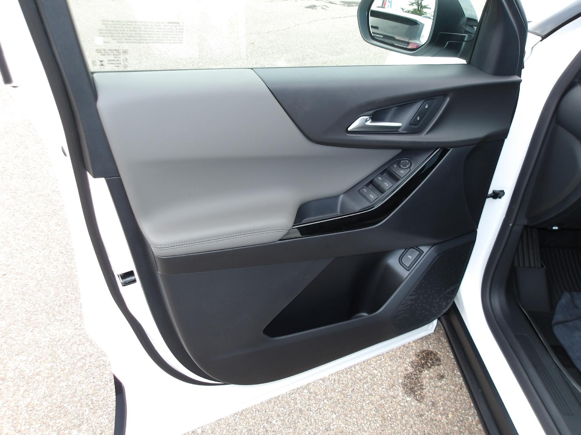 2027 Chevrolet Equinox FWD LT